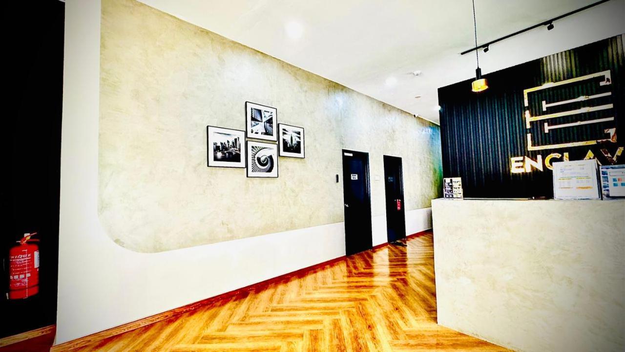 Hotel Enclave Business